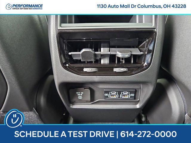 new 2025 Jeep Grand Cherokee car, priced at $40,490