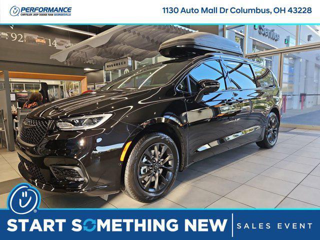 new 2025 Chrysler Pacifica car, priced at $39,998