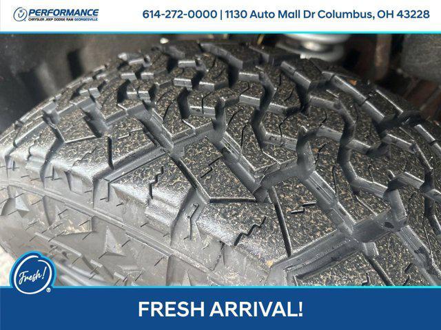 used 2017 GMC Sierra 1500 car, priced at $17,999