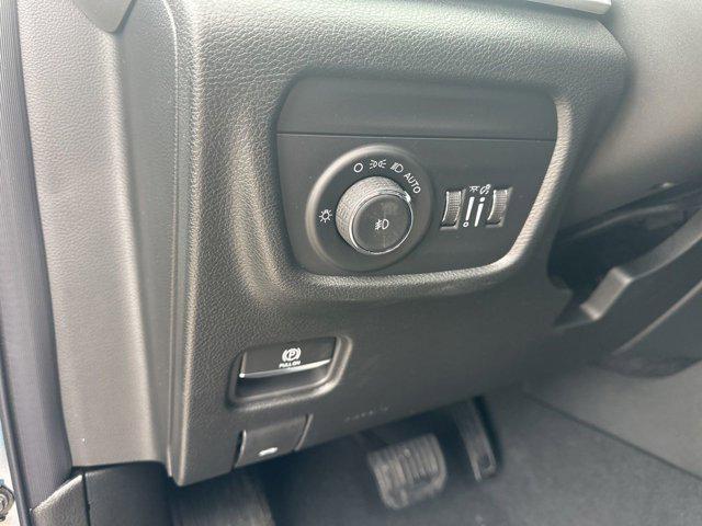 new 2026 Jeep Grand Cherokee car, priced at $46,205