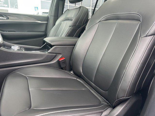 new 2026 Jeep Grand Cherokee car, priced at $46,205