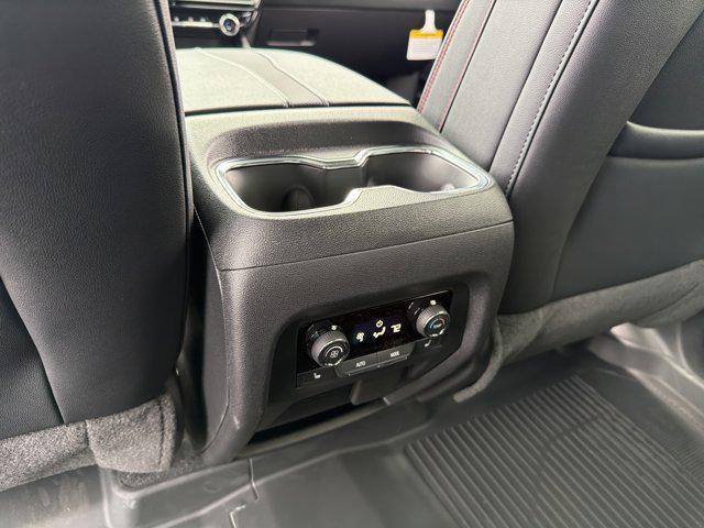 new 2026 Chevrolet Traverse car, priced at $58,040