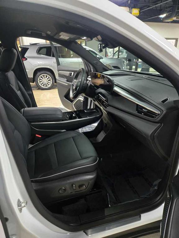 used 2025 Buick Enclave car, priced at $37,995