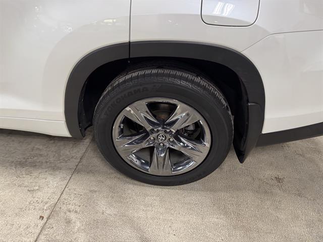 used 2019 Toyota Highlander car, priced at $26,495