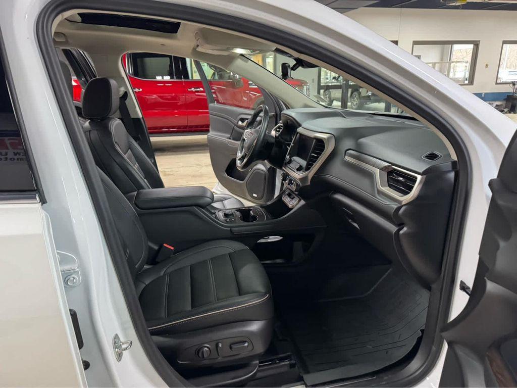 used 2022 GMC Acadia car, priced at $31,995