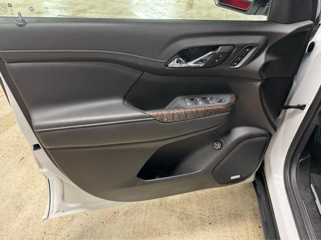 used 2022 GMC Acadia car, priced at $31,995