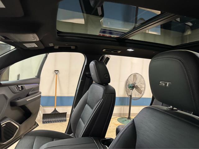 used 2025 Buick Enclave car, priced at $48,995