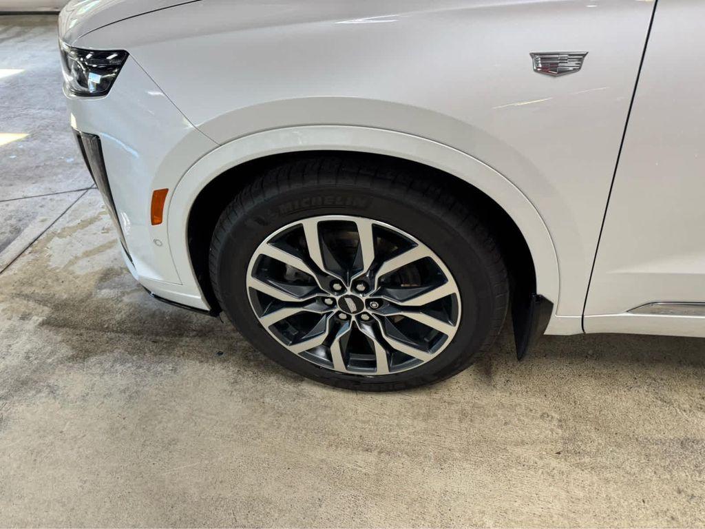 used 2021 Cadillac XT6 car, priced at $27,995