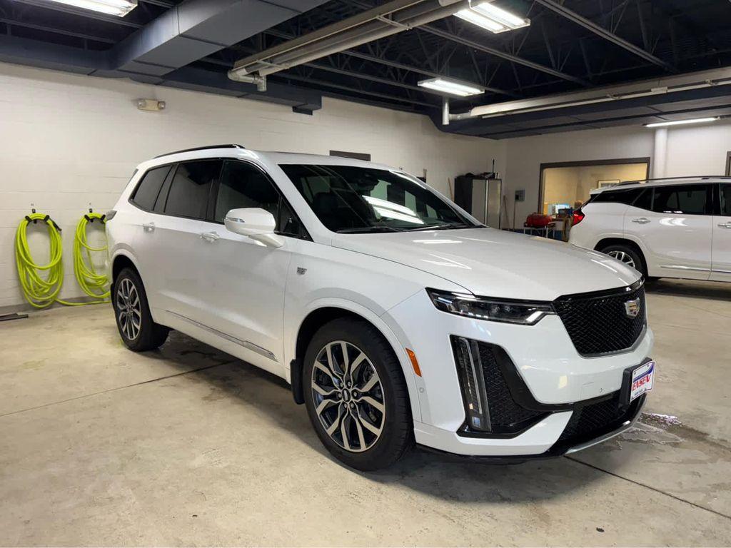 used 2021 Cadillac XT6 car, priced at $27,995