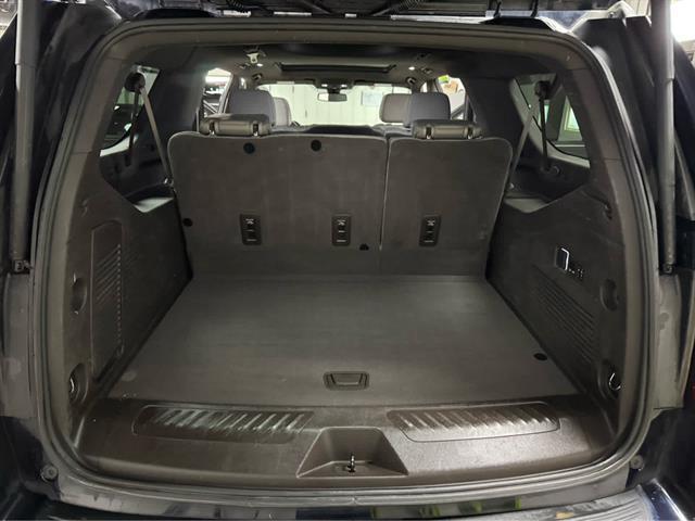 used 2022 GMC Yukon XL car, priced at $33,995