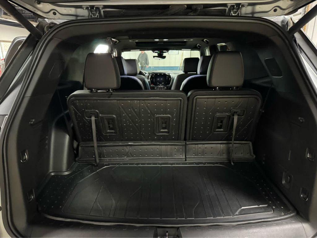 used 2023 Chevrolet Traverse car, priced at $33,495