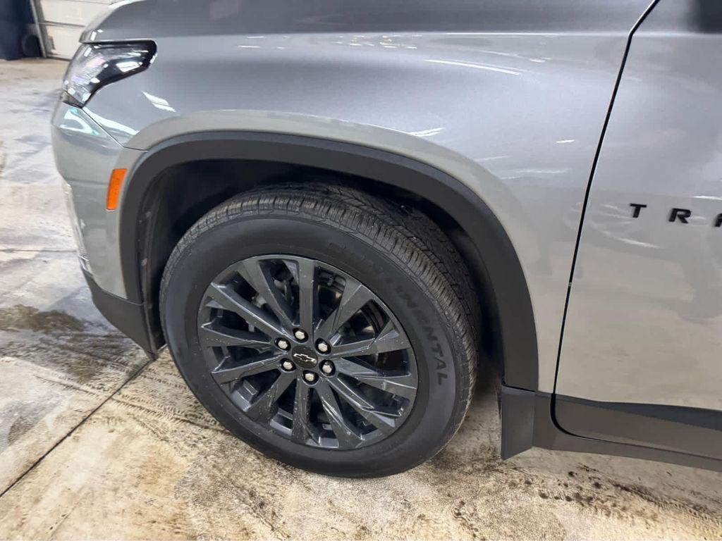 used 2023 Chevrolet Traverse car, priced at $33,495