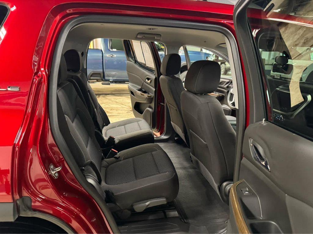 used 2023 GMC Acadia car, priced at $31,995