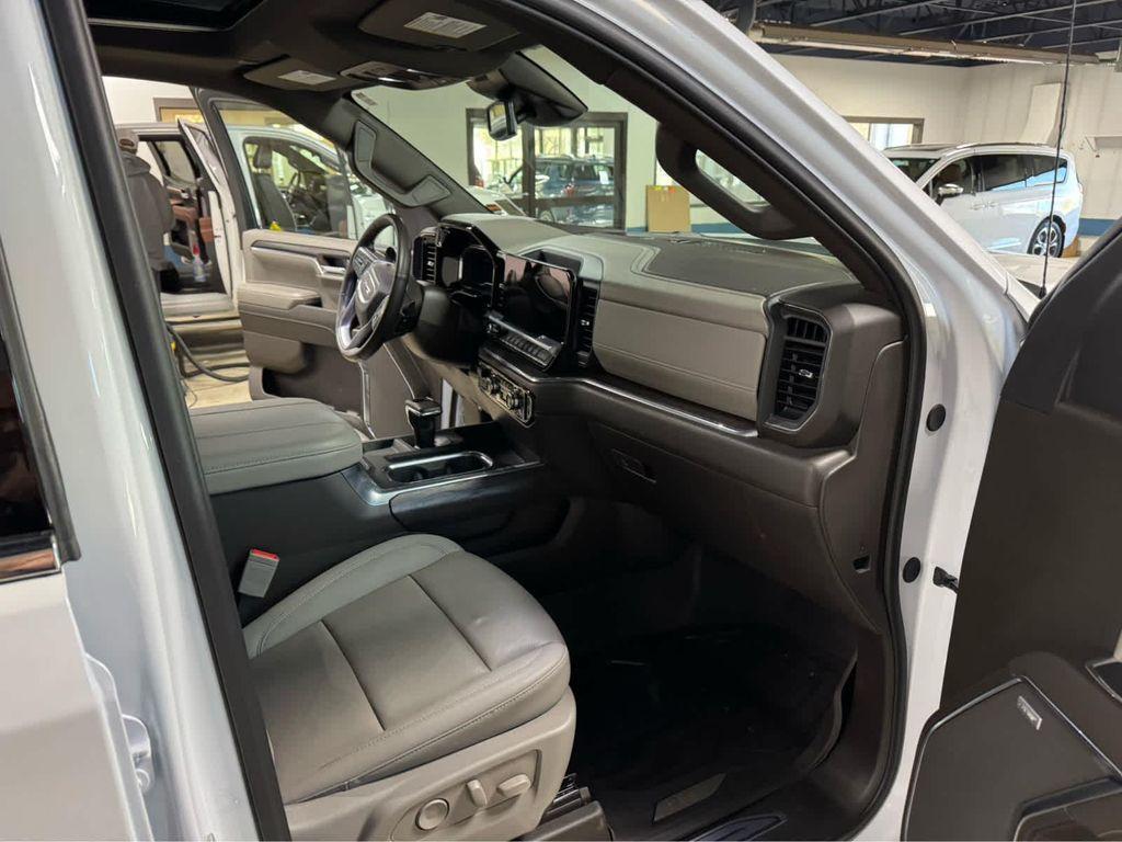 used 2024 GMC Sierra 1500 car, priced at $45,995