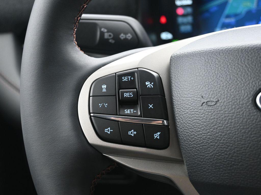 new 2025 Ford Explorer car, priced at $46,680