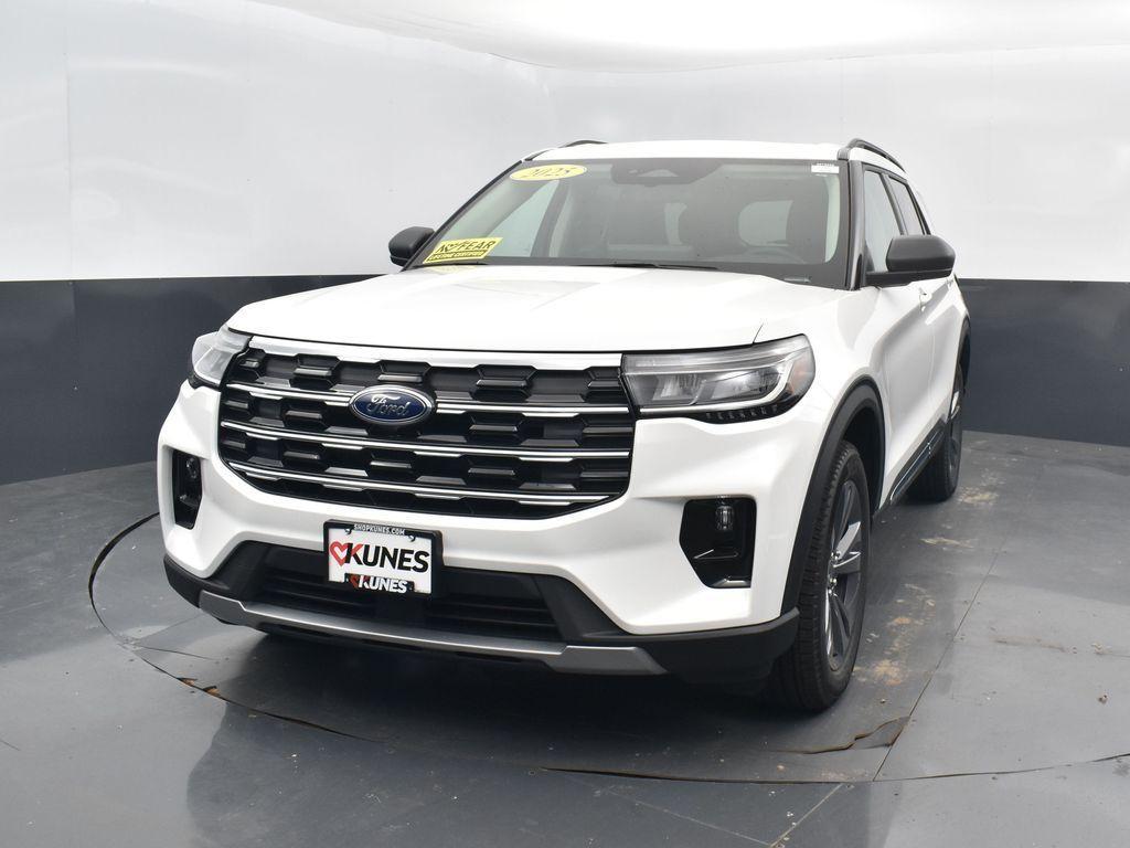new 2025 Ford Explorer car, priced at $46,665