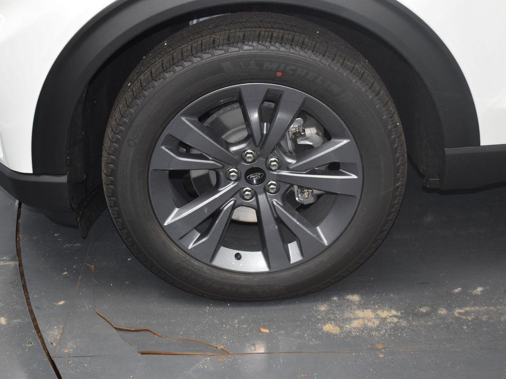 new 2025 Ford Explorer car, priced at $46,665