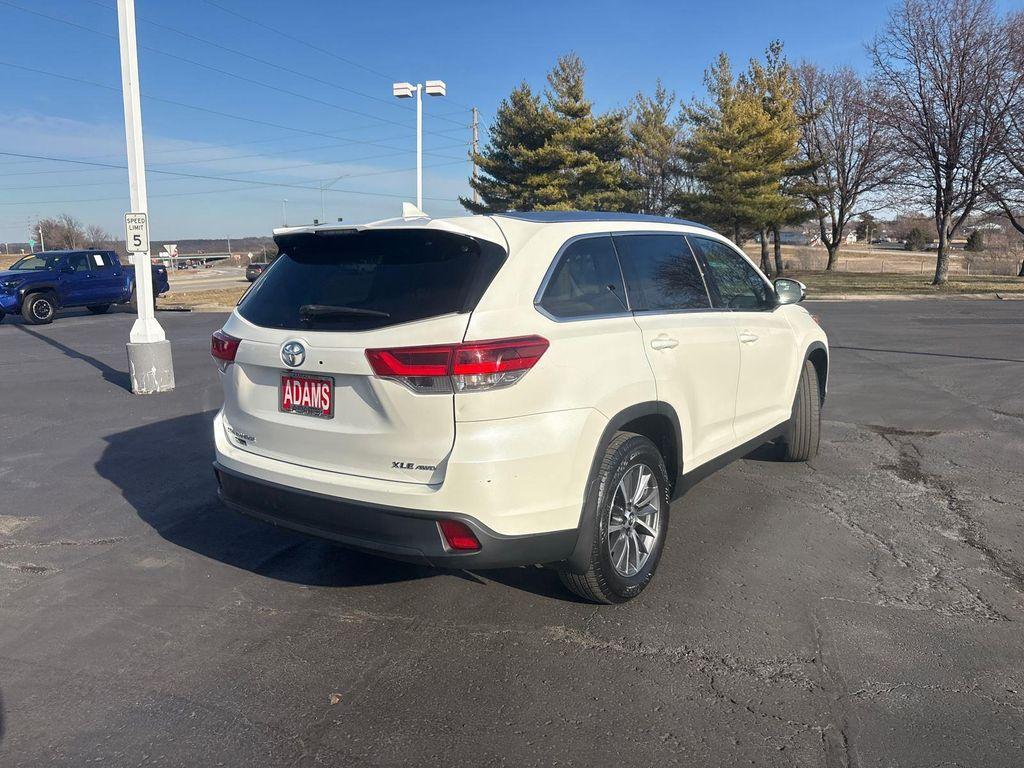 used 2019 Toyota Highlander car, priced at $27,915