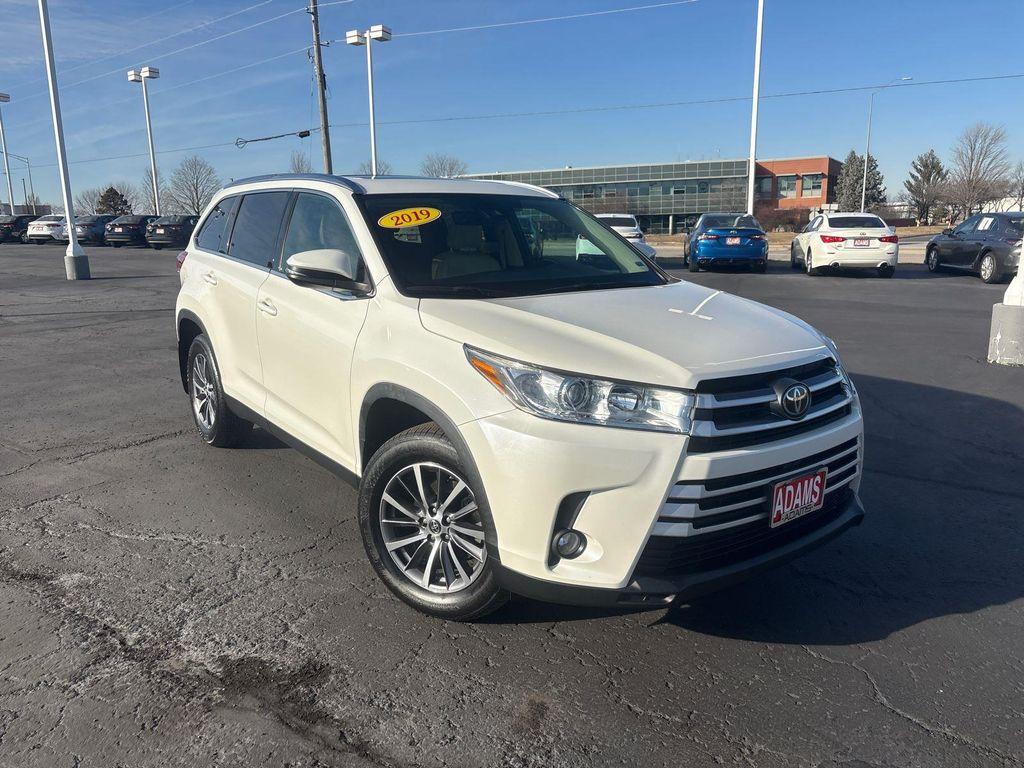 used 2019 Toyota Highlander car, priced at $27,915