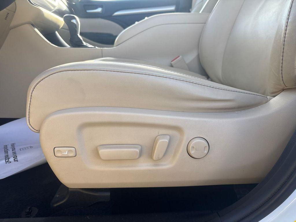 used 2019 Toyota Highlander car, priced at $27,915