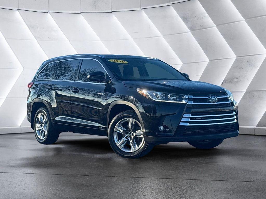 used 2019 Toyota Highlander Hybrid car, priced at $25,915