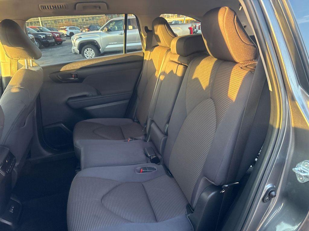 used 2023 Toyota Highlander car, priced at $34,915