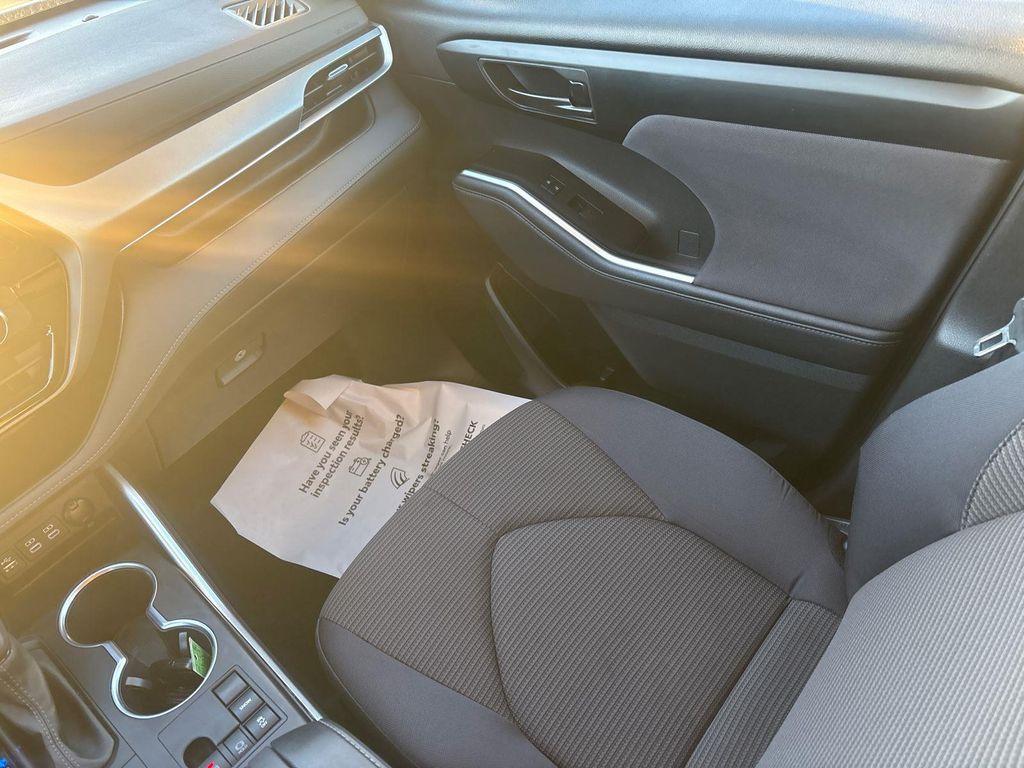 used 2023 Toyota Highlander car, priced at $34,915