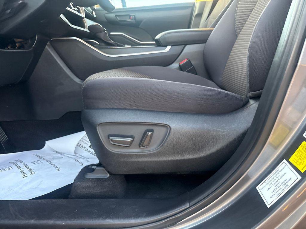 used 2023 Toyota Highlander car, priced at $34,915