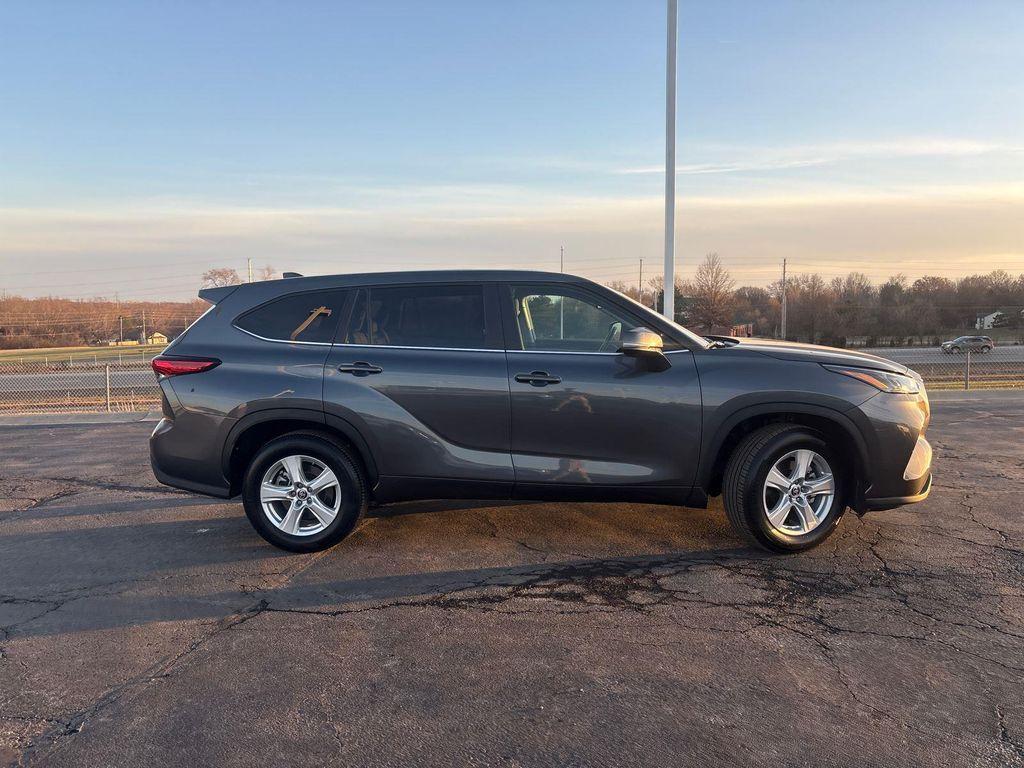 used 2023 Toyota Highlander car, priced at $34,915