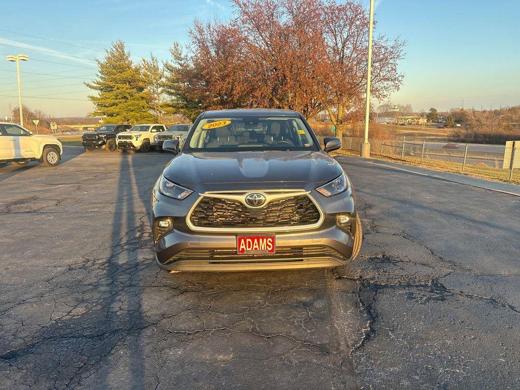 used 2023 Toyota Highlander car, priced at $34,915