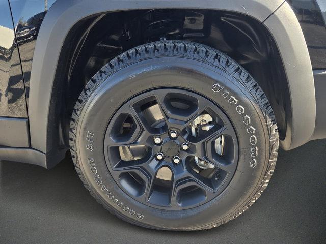 used 2022 Jeep Cherokee car, priced at $21,960