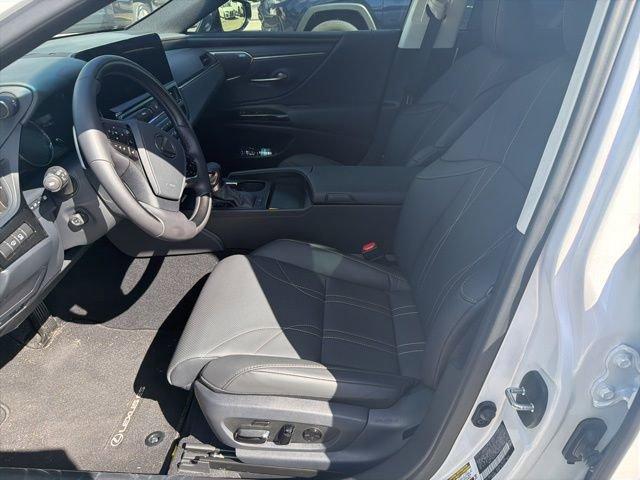 used 2025 Lexus ES 350 car, priced at $51,636