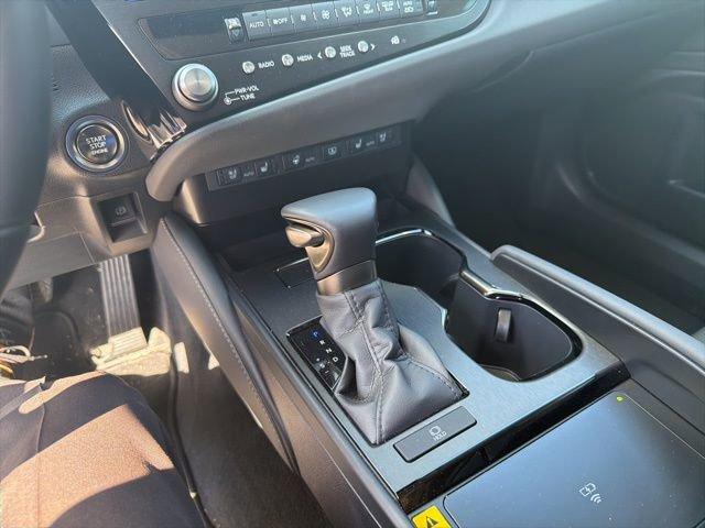 used 2025 Lexus ES 350 car, priced at $51,636