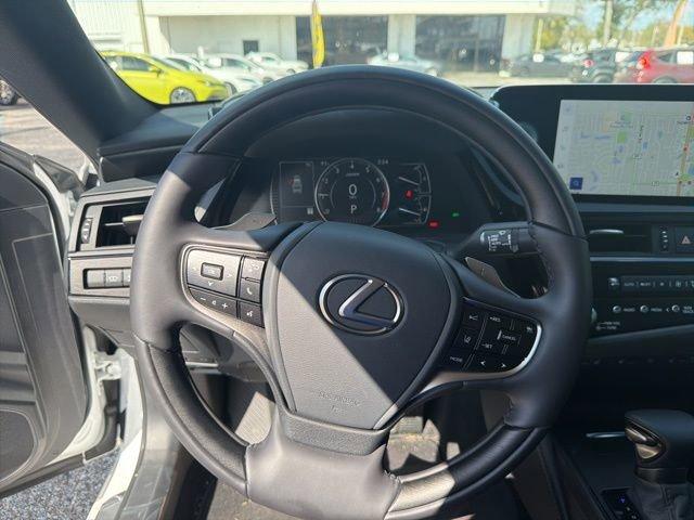 used 2025 Lexus ES 350 car, priced at $51,636