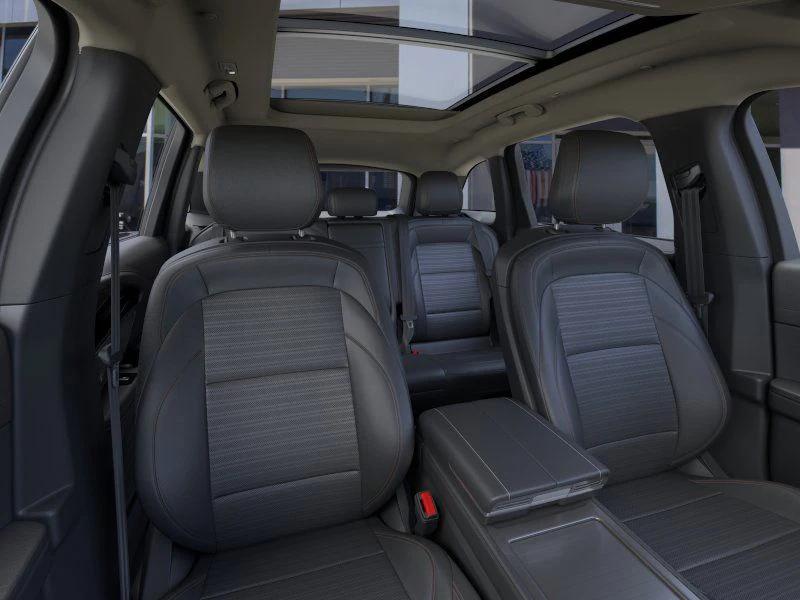 new 2026 Lincoln Nautilus car, priced at $64,353