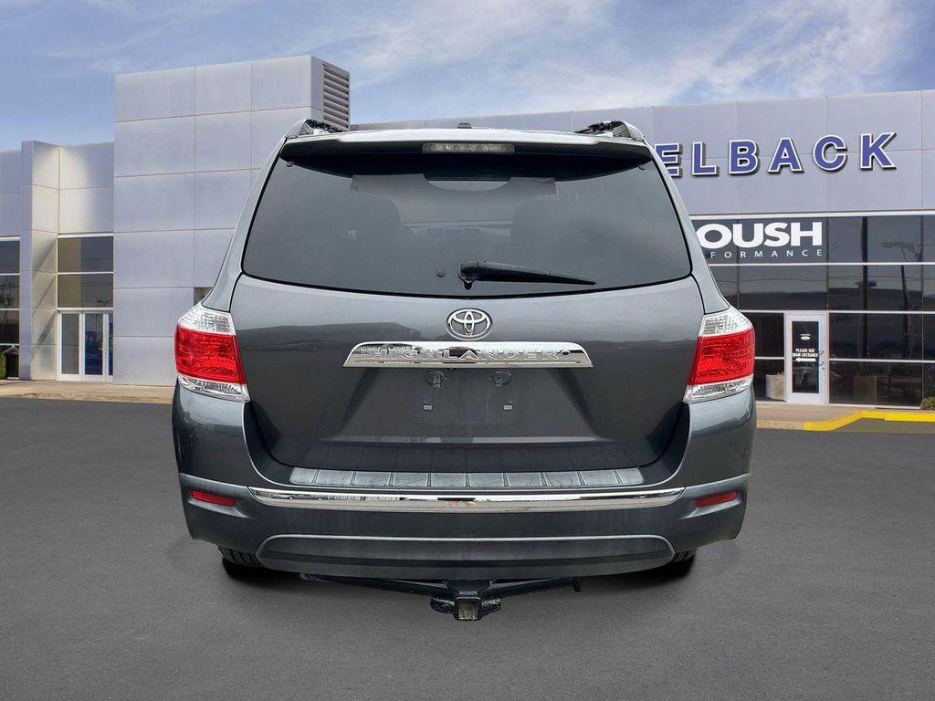 used 2013 Toyota Highlander car, priced at $14,995