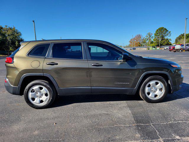 used 2016 Jeep Cherokee car, priced at $9,018