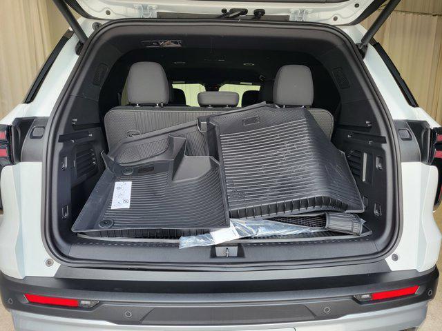 new 2026 Chevrolet Traverse car, priced at $45,243