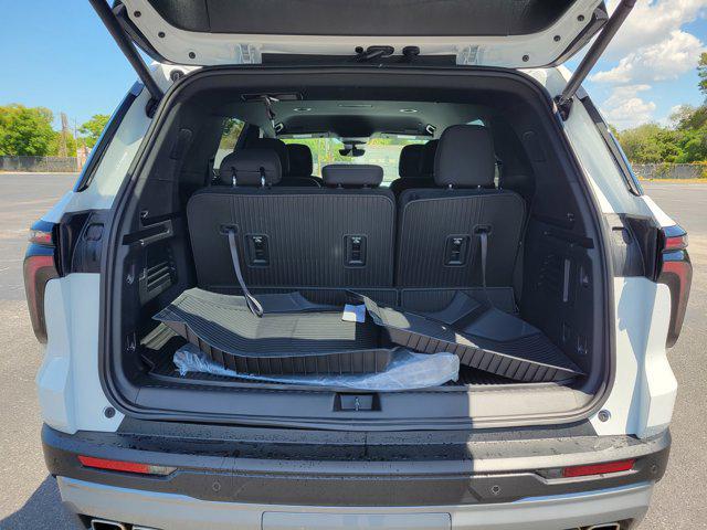 new 2026 Chevrolet Traverse car, priced at $41,337