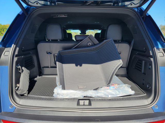new 2026 Chevrolet Traverse car, priced at $53,467