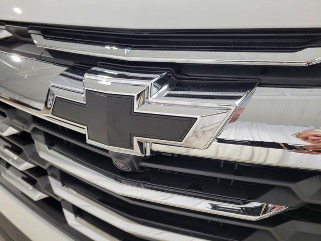 new 2026 Chevrolet Equinox car, priced at $33,502