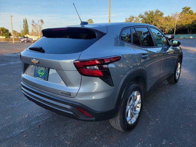used 2025 Chevrolet Trax car, priced at $19,501