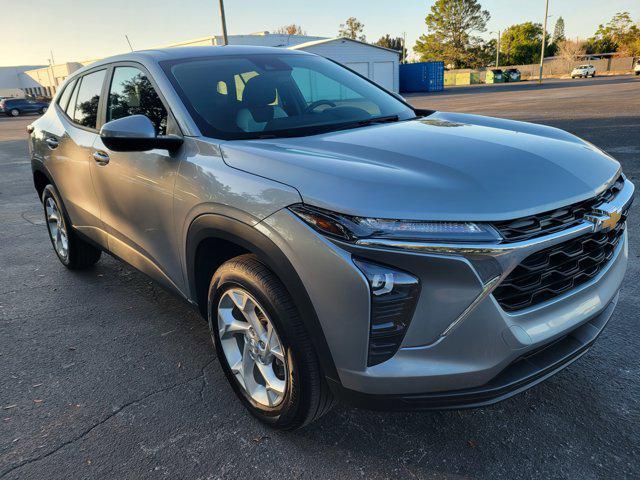 used 2025 Chevrolet Trax car, priced at $19,501