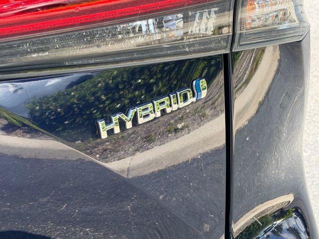 used 2020 Toyota Highlander Hybrid car, priced at $31,995