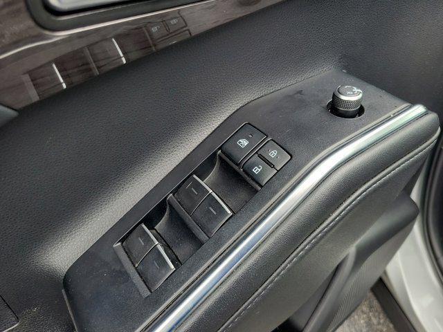 used 2022 Toyota Highlander Hybrid car, priced at $35,695