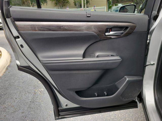 used 2022 Toyota Highlander Hybrid car, priced at $35,695