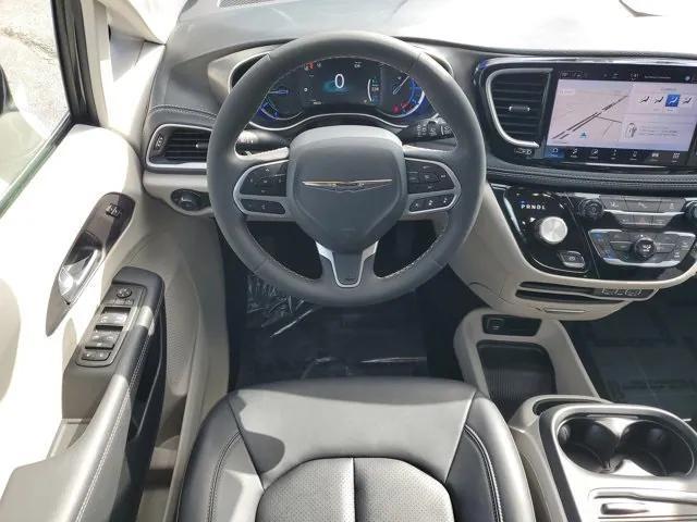 used 2024 Chrysler Pacifica Hybrid car, priced at $28,963