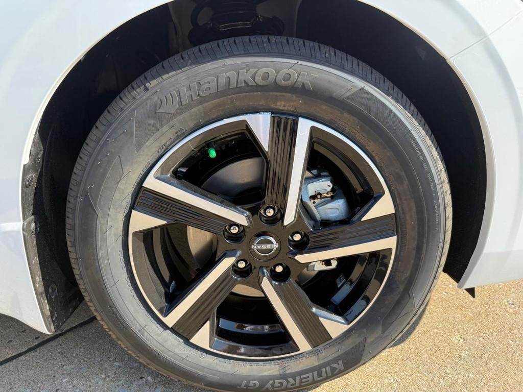 new 2025 Nissan Sentra car, priced at $22,034