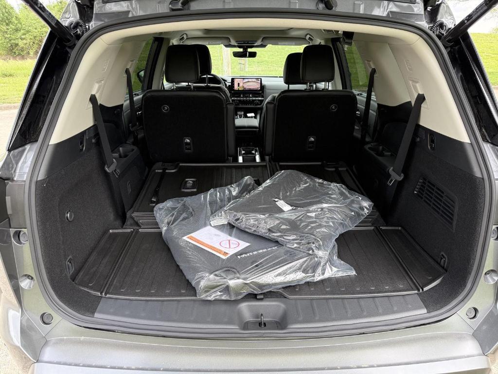 new 2026 Nissan Pathfinder car, priced at $49,172