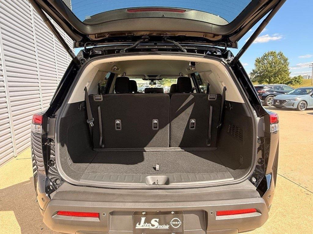 new 2025 Nissan Pathfinder car, priced at $36,121